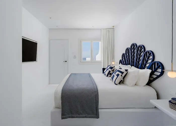 Croco Mykonos Tourlos